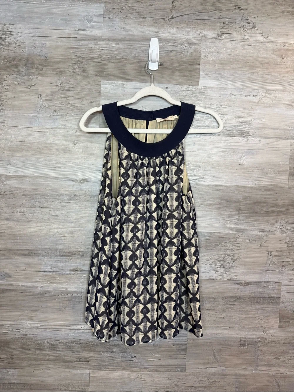 Tory Burch 100% Silk Geometric Print Halter Top Sz 12 Navy Cream Bow Back